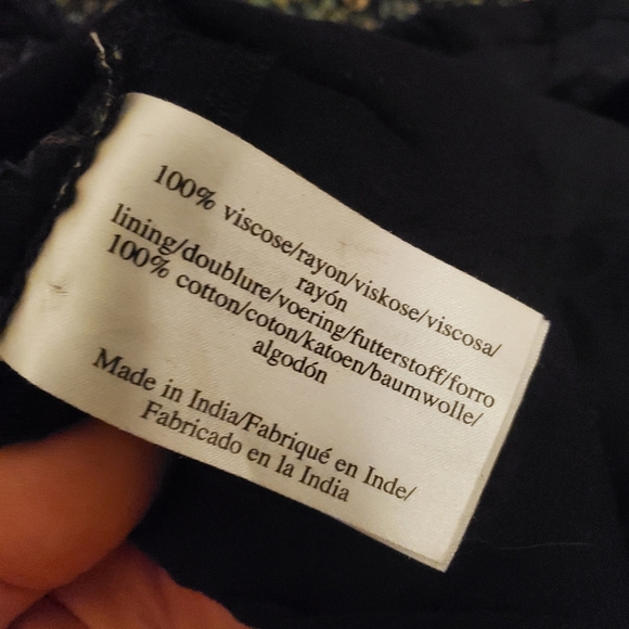 Laura Ashley floral dress. V neck. 3/4 sleeves. Black, green, pink. Size 6. - Picture 10 of 14